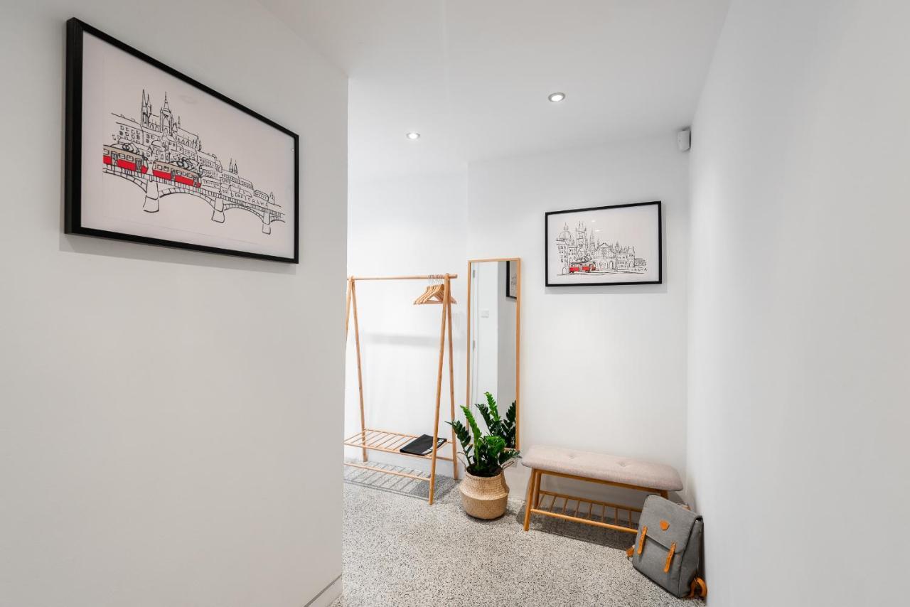 Bright Charming Apt With Terrace, Parking & Airco. Prag Exterior foto
