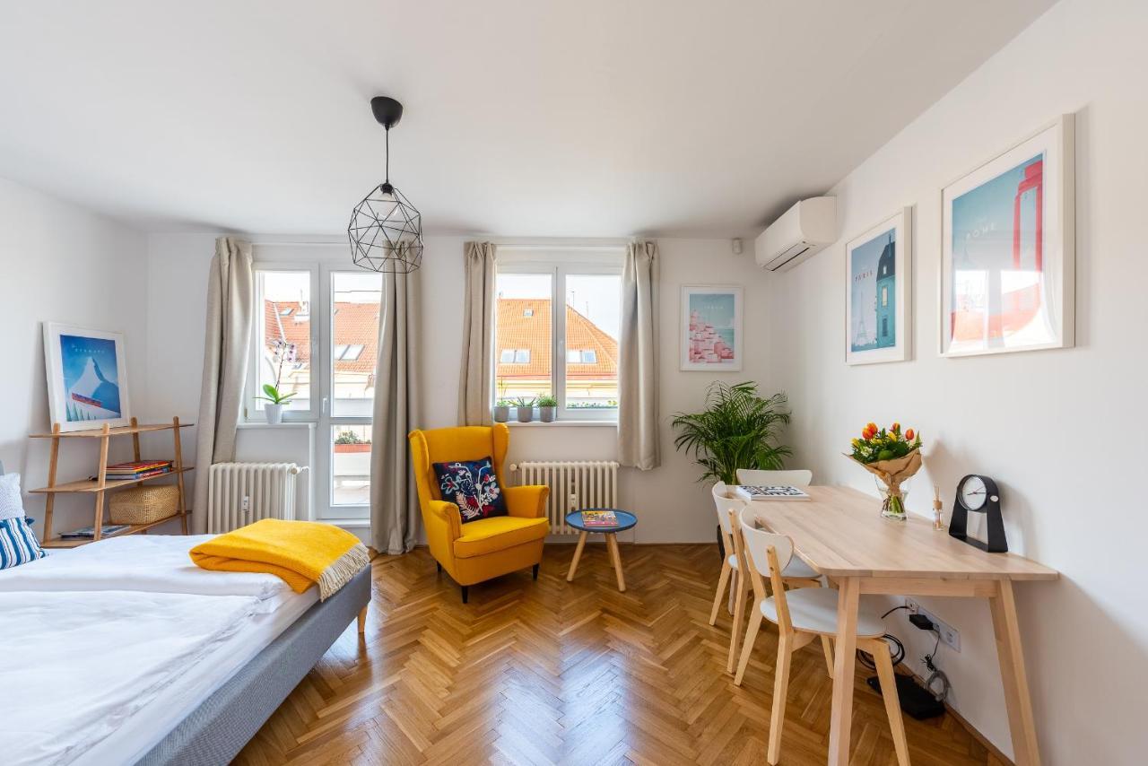 Bright Charming Apt With Terrace, Parking & Airco. Prag Exterior foto